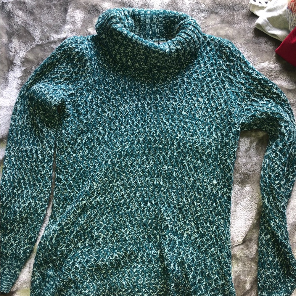 Green Knit turtleneck